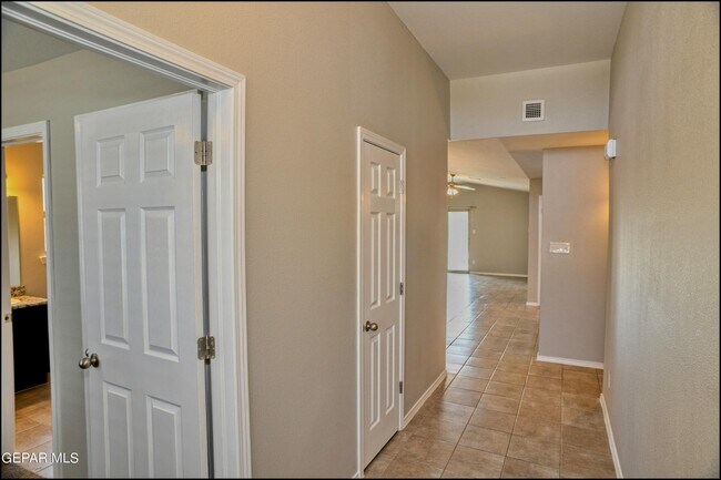 Building Photo - 14176 Charles Pollock Ave