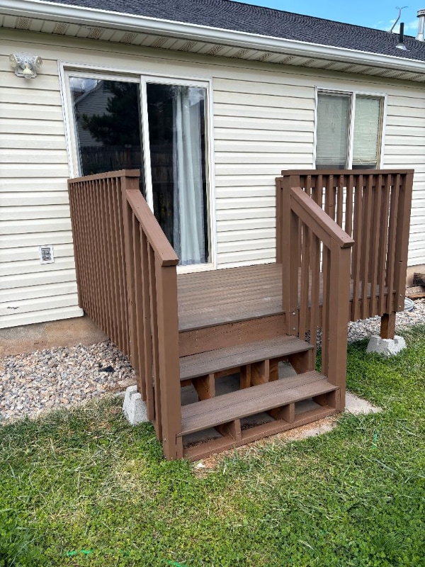 Building Photo - 742 150 S