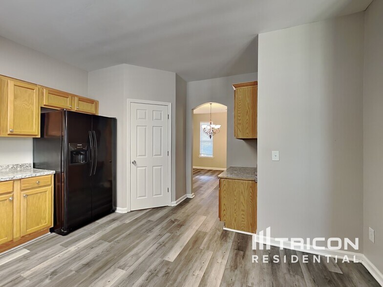 Building Photo - 606 Brookwater Dr