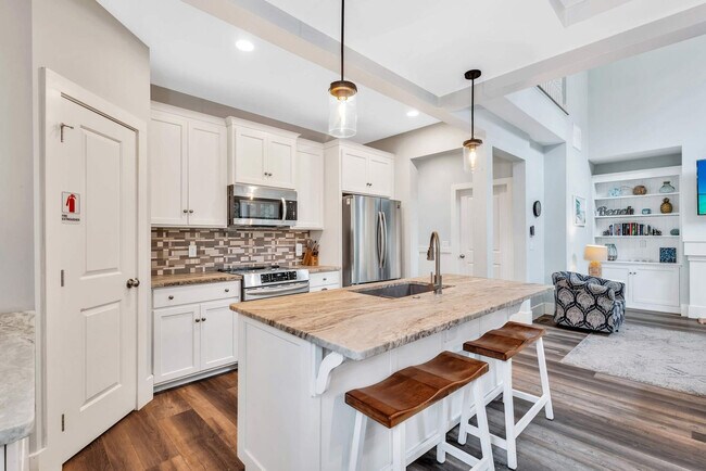 Building Photo - 36 Firethorn Ln