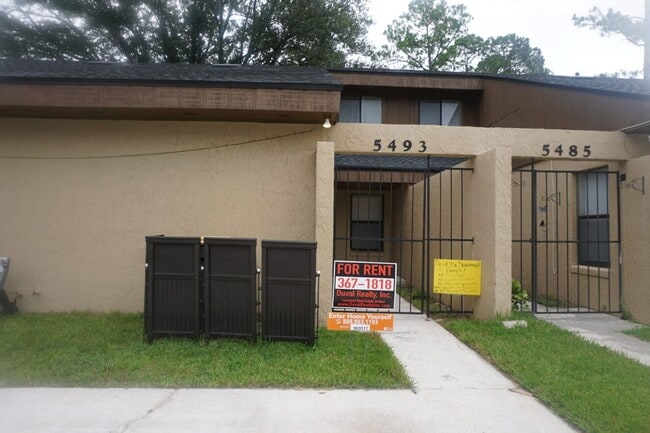 Primary Photo - 2/2 townhome