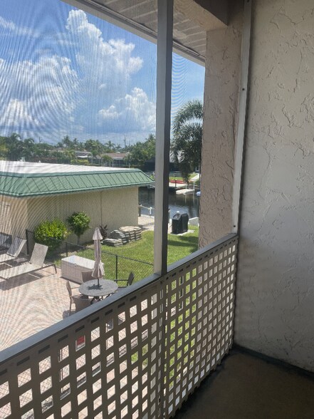 Building Photo - 3907 Del Prado Blvd S