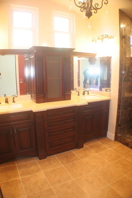 Building Photo - Beautiful 2-story home located in Calabasa...