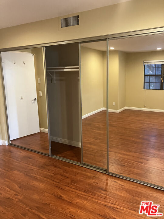 Building Photo - 698 S Berendo St