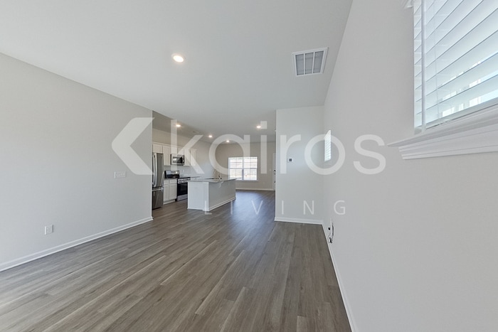Building Photo - 2495 Banyon Cir