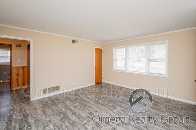 Building Photo - 3544 Cottonwood Dr