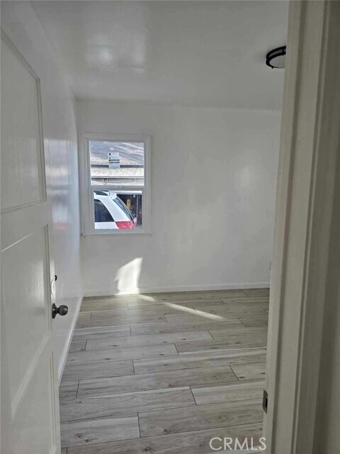 Building Photo - 1310 W 89th St