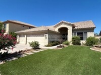 Building Photo - 774 E Maria Ln