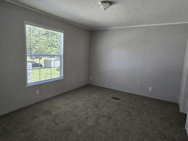 Building Photo - 378 Raven Ln