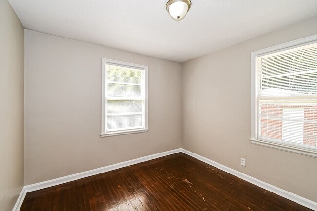 Building Photo - 3 BR/1BA | Newly Renovated Single Family Home | 1-Car Garage Parking | Front and back yard!