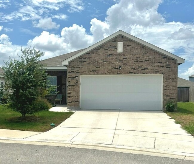 Primary Photo - 5811 Rue Picasso