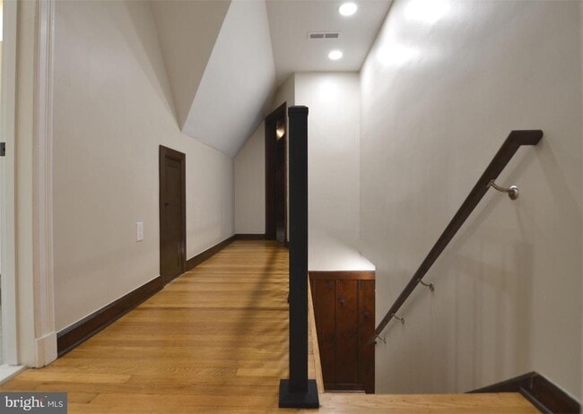 Building Photo - 4409 Beechwood Rd