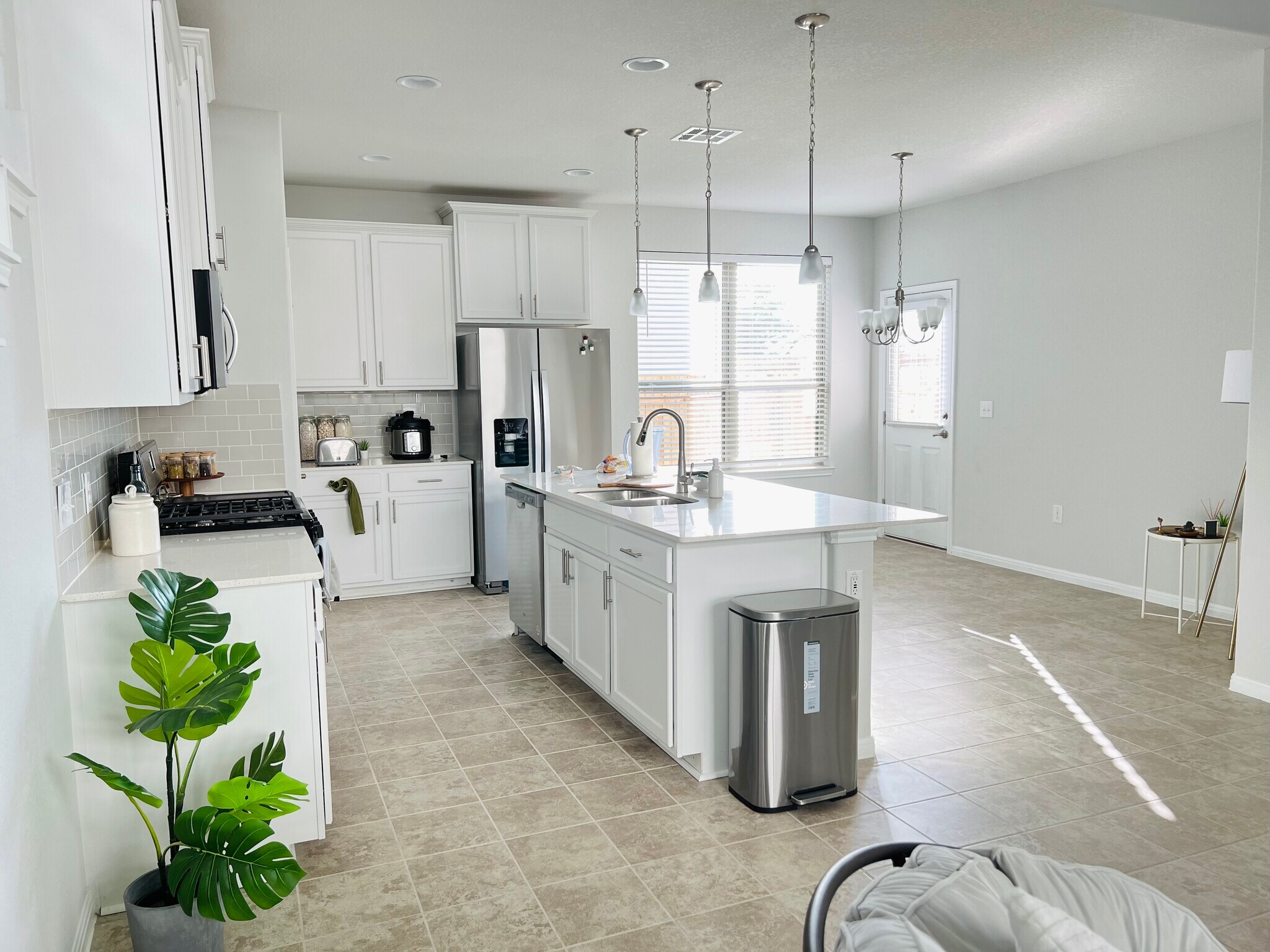 Open Kitchen with Island - 512 Turkey Creek Cv
