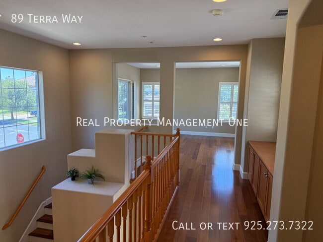 Building Photo - 89 Terra Way