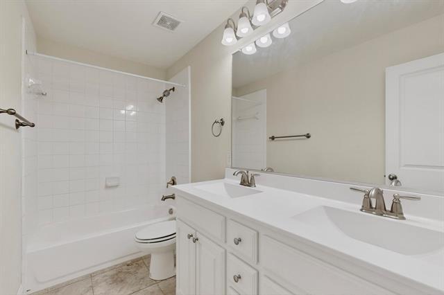 Building Photo - 1009 Mesa Crest Dr