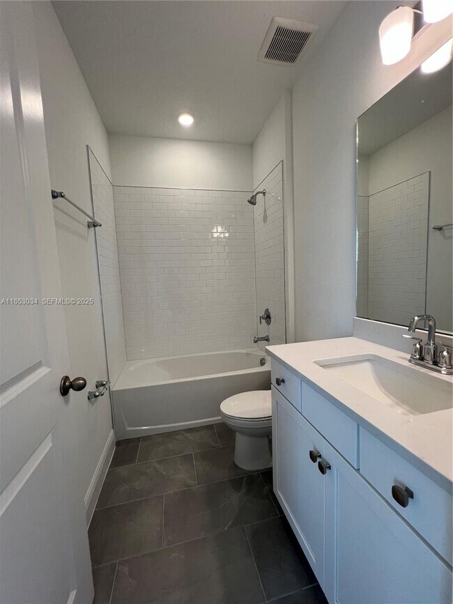 Building Photo - 10100 Ballast Dr