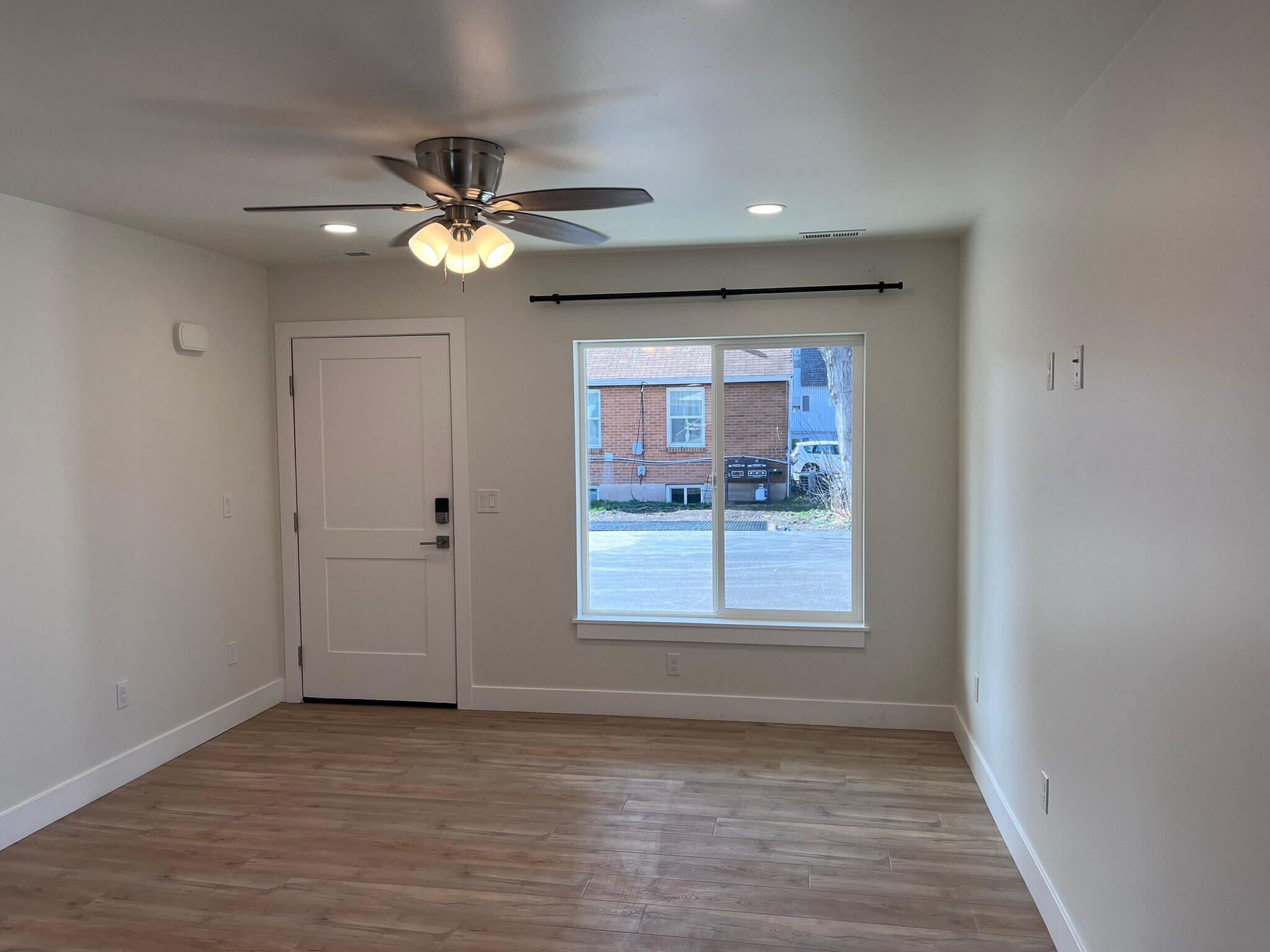 Living / Kitchen - 1895 S 200 E