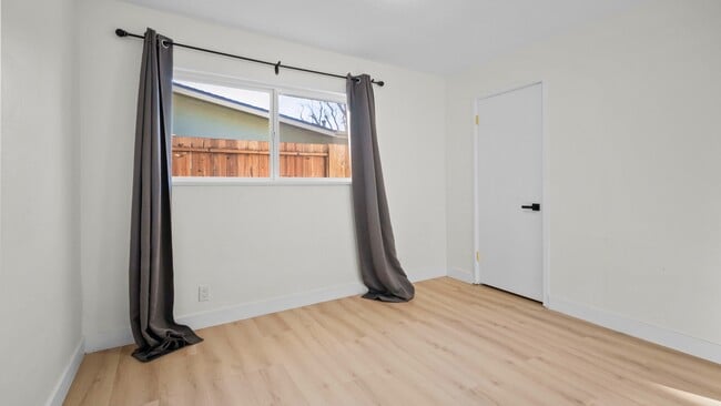 Building Photo - 5 Ormond Ct