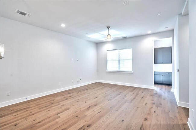 Building Photo - 4012 Manifest Ln