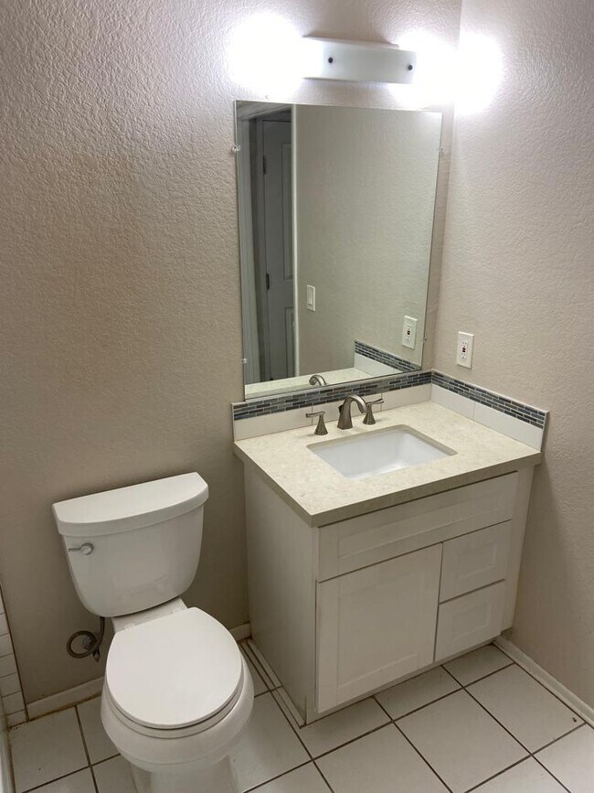 FULL BATH - 125 N Cabrillo Ave