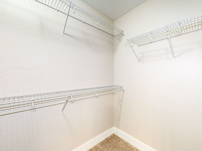 Building Photo - 411 Sunflower Dr