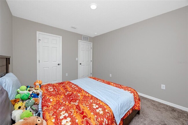 Building Photo - 5556 Summer Sunset Dr