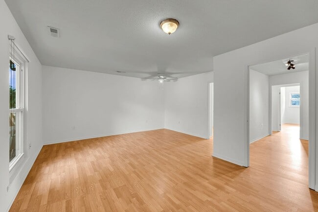 Building Photo - Folly Beach Apartment: Steps From All The Action