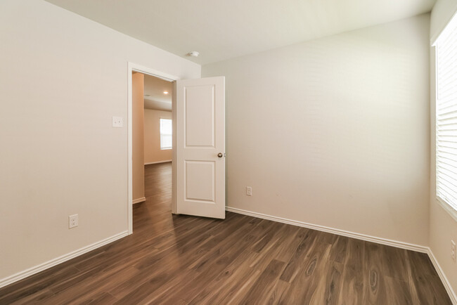 Building Photo - 14088 Lahontan Dr