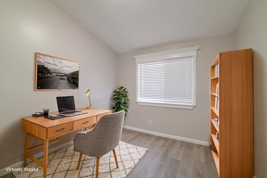 Building Photo - 1297 E Tradewind Dr