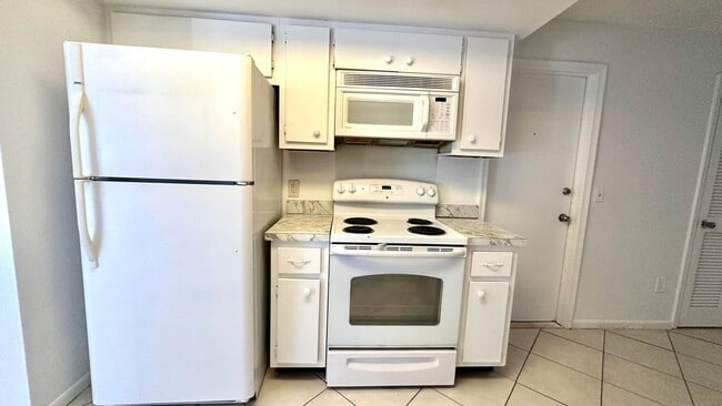 Building Photo - 22660 SW 64th Way
