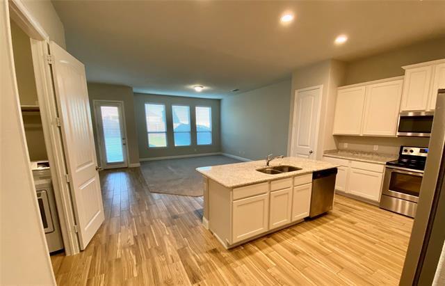 Building Photo - 2116 Auburndale Ave