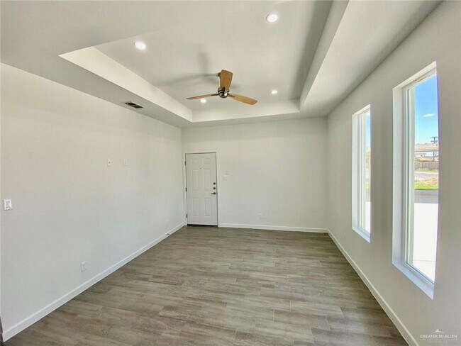 Building Photo - 19 Marcela Dr