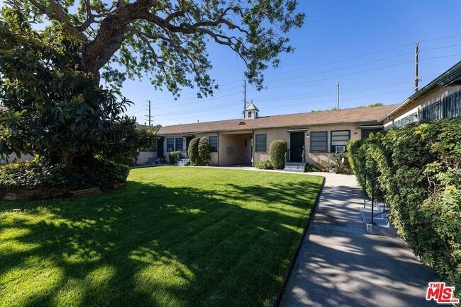 Building Photo - 1940 S Robertson Blvd