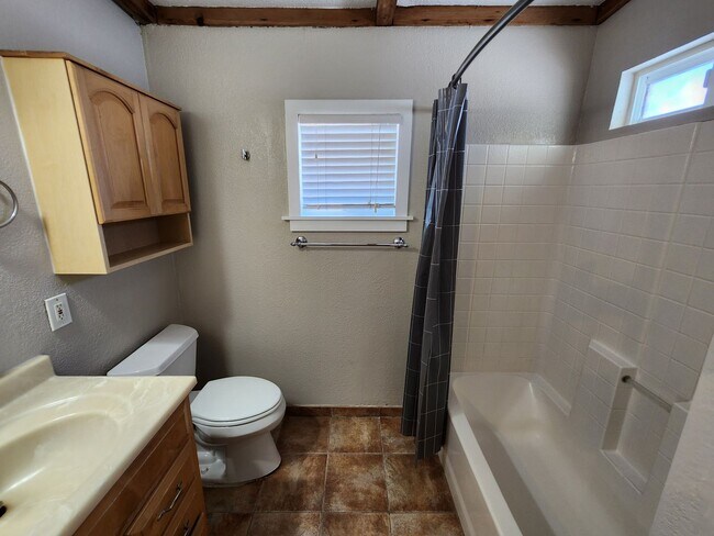 Building Photo - Single Story 4 Bedroom House in Clairemont/Bay Park