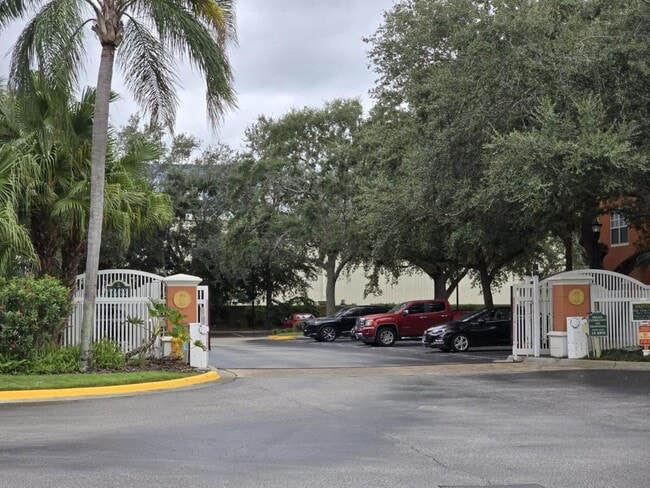 Building Photo - 4207 S Dale Mabry Hwy