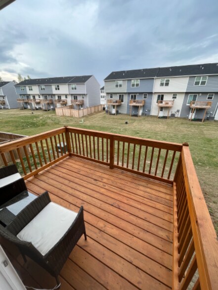 Building Photo - 206 Maple Frg Trl