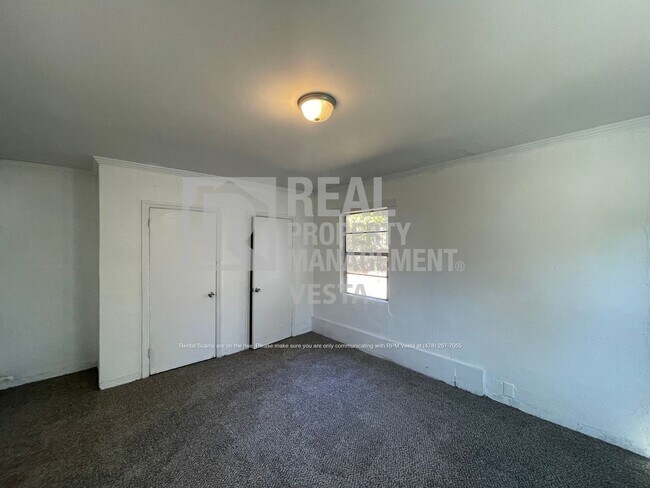 Building Photo - 3936 Spencer Cir