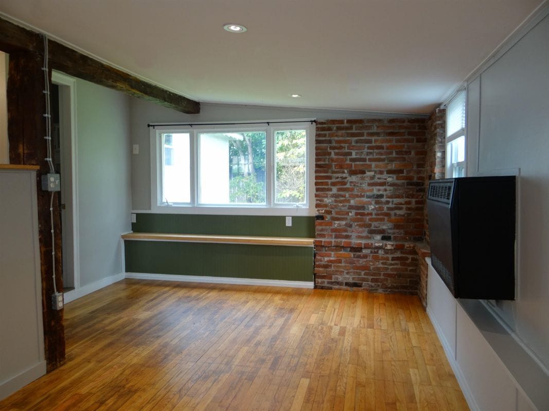 Building Photo - 25 School, 25