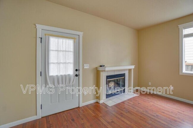 Building Photo - 7809 NE 24th Ct