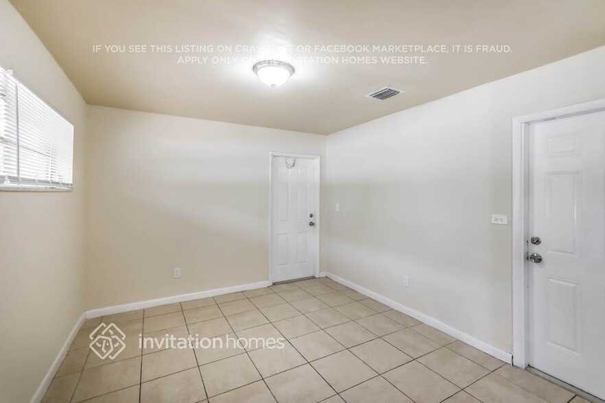 Building Photo - 4641 NW 7th Dr