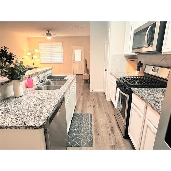 Building Photo - 23607 Lady Capulet Dr