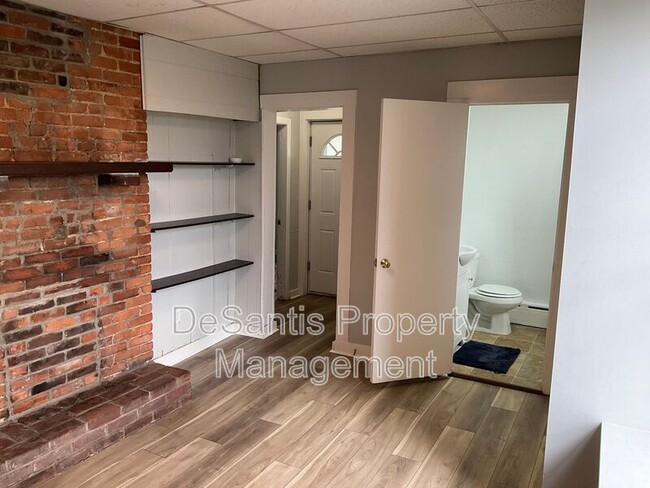 Building Photo - 1632 Steuben St