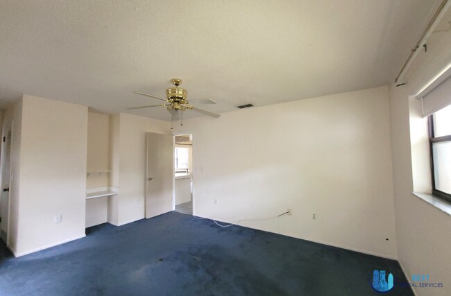 Building Photo - GORGEOUS 2 BEDS | 2 BATHS Home with a Sun Room and Garage in Port Richey Available for Rent! *Mov...