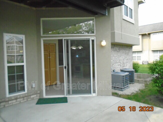 Building Photo - 9032 W Elm Ct