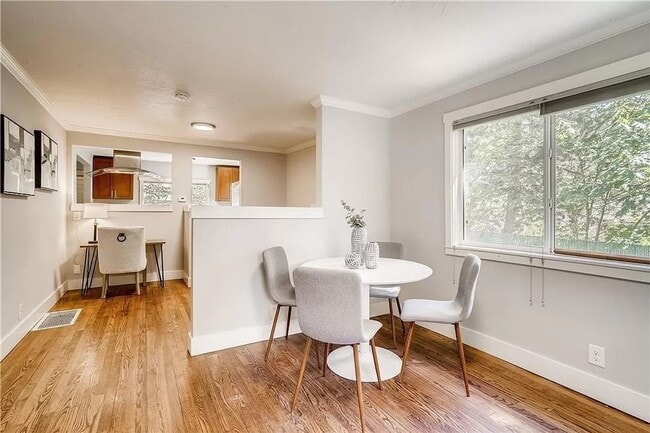 Building Photo - 3 BED 1 BATH SINGLE FAMILY FOR RENT