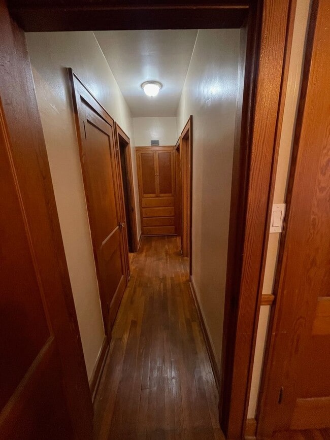 Building Photo - 3 Bedroom with garage and basement