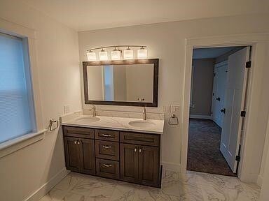 Building Photo - 294 W 2nd St