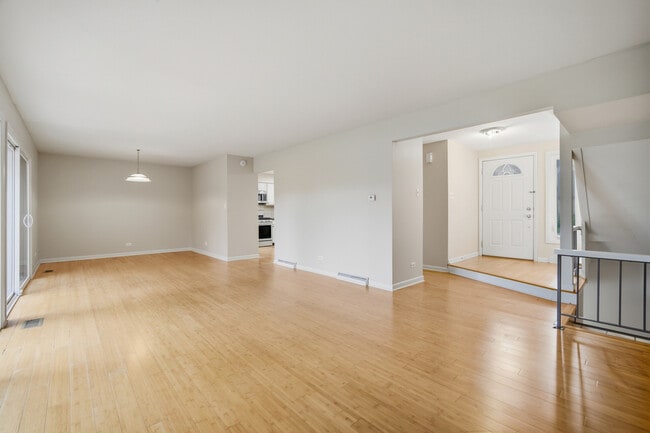 Building Photo - 2456 Cobblewood Dr