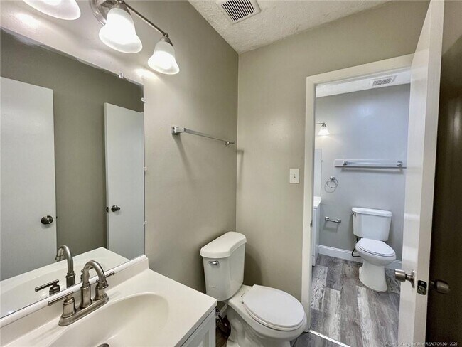 Building Photo - 6405 Lorell Ct