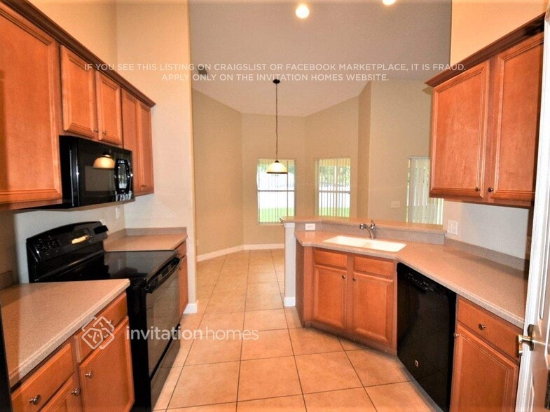 Building Photo - 2008 Meadowside Dr